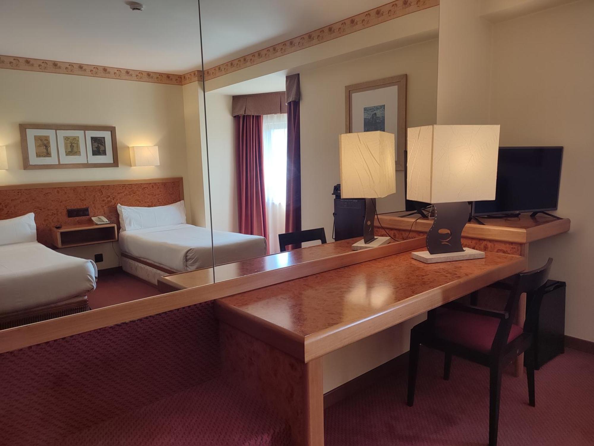 Hotel Sercotel Cuatro Postes Ávila Zewnętrze zdjęcie