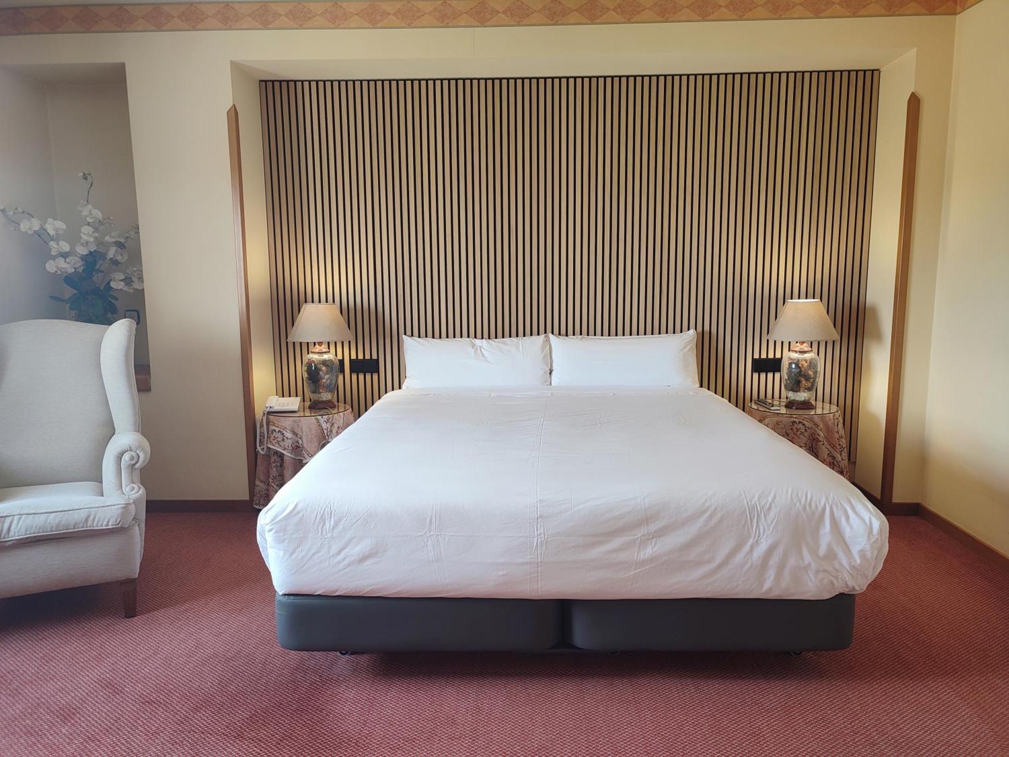 Hotel Sercotel Cuatro Postes Ávila Zewnętrze zdjęcie
