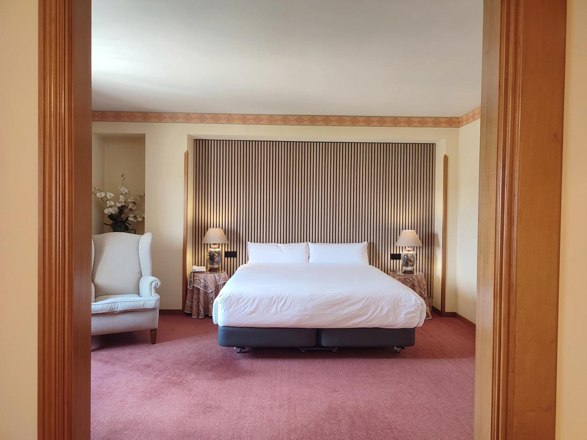 Hotel Sercotel Cuatro Postes Ávila Zewnętrze zdjęcie