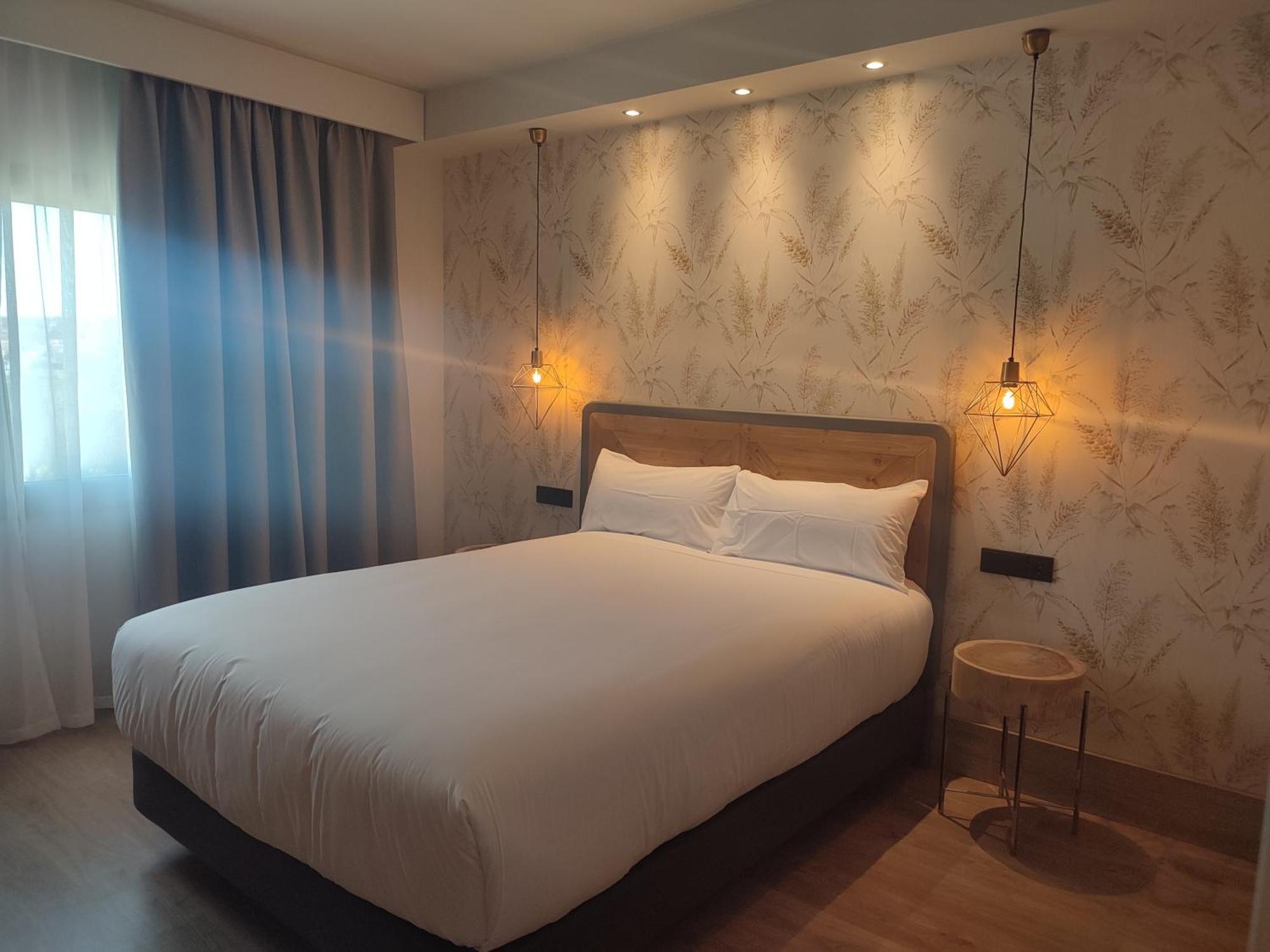 Hotel Sercotel Cuatro Postes Ávila Zewnętrze zdjęcie