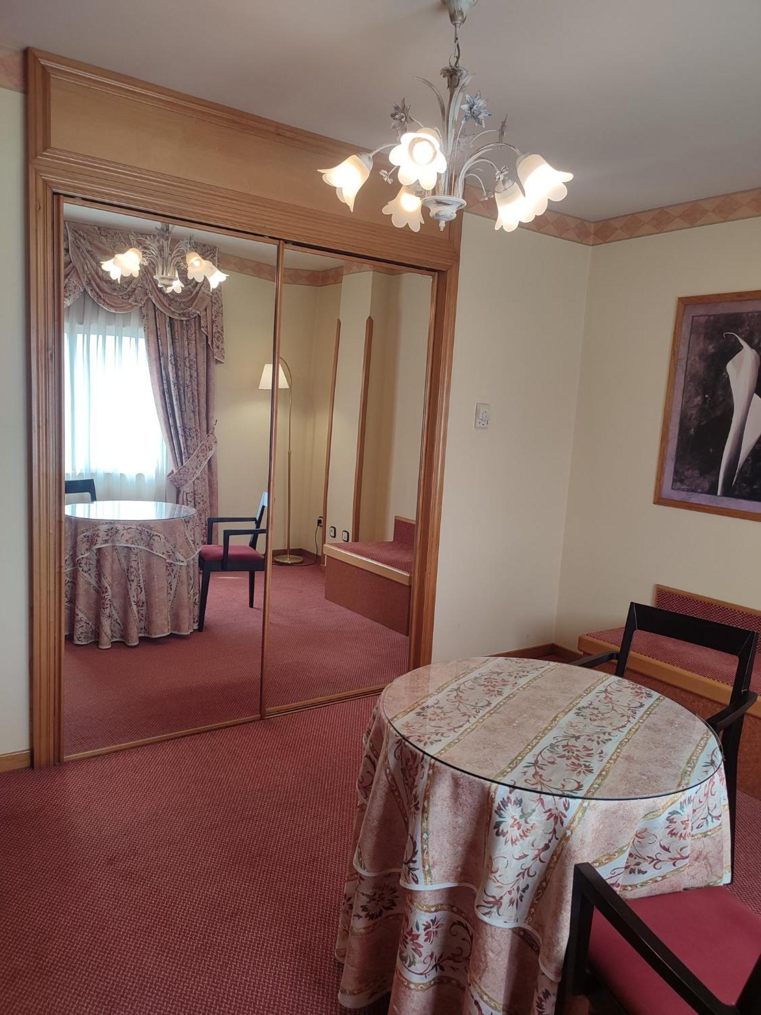 Hotel Sercotel Cuatro Postes Ávila Zewnętrze zdjęcie