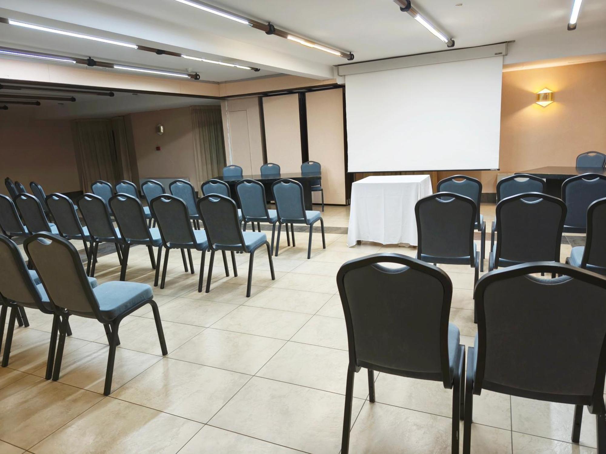 Hotel Sercotel Cuatro Postes Ávila Zewnętrze zdjęcie