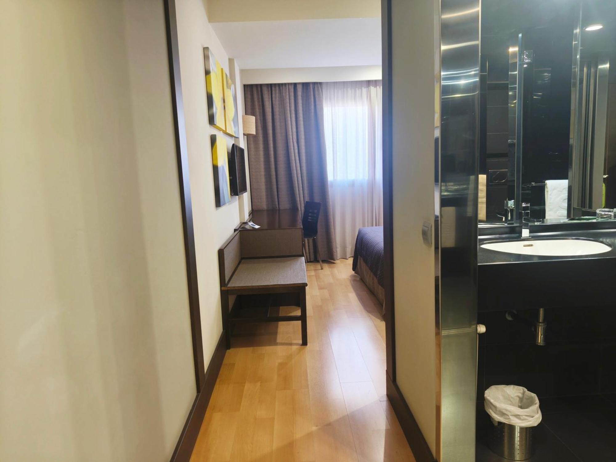 Hotel Sercotel Cuatro Postes Ávila Zewnętrze zdjęcie